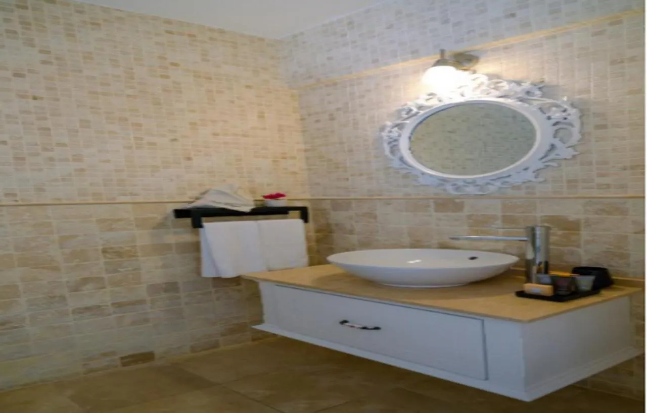 Çeşme Demir Alacati Otel מלון