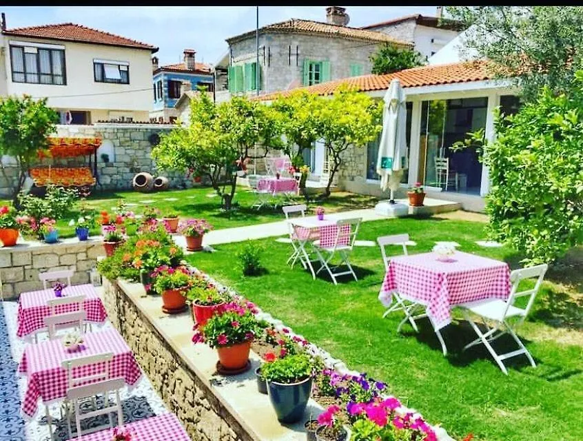 Çeşme Demir Alacati Otel