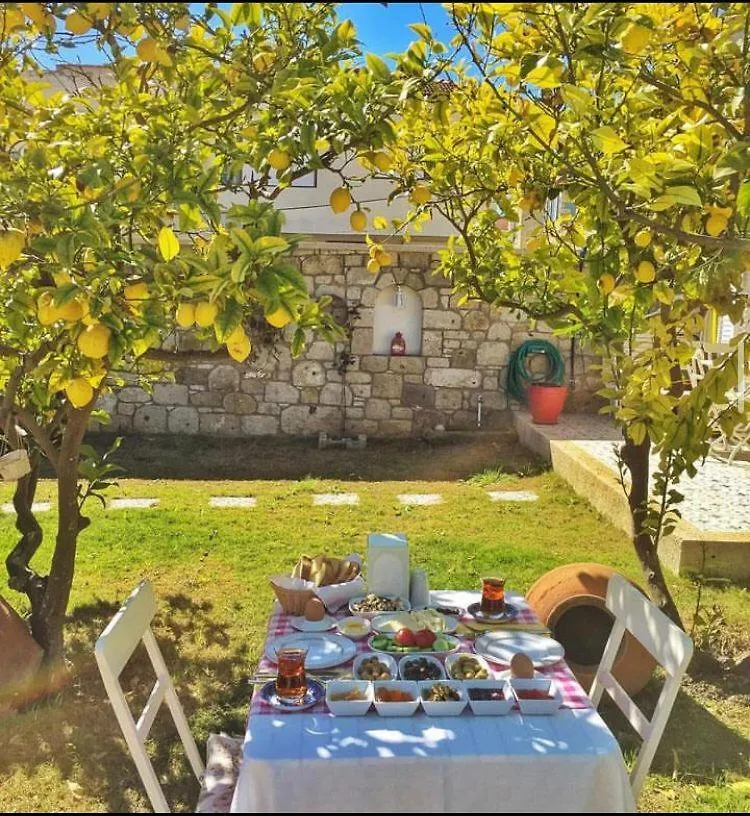 Çeşme Demir Alacati Otel